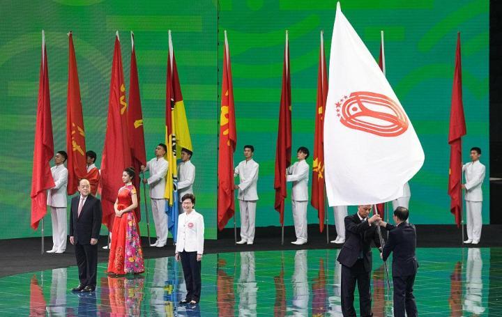 2025新澳门正版精准免费大全,澳门正版精准免费大全，探索未来的预测与机遇（2025展望）
